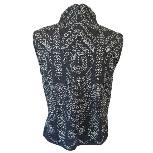 St. John Collection by Marie Gray Sweater and Tank Top Set Gray Metallic- S/4 - Picture 3 of 13